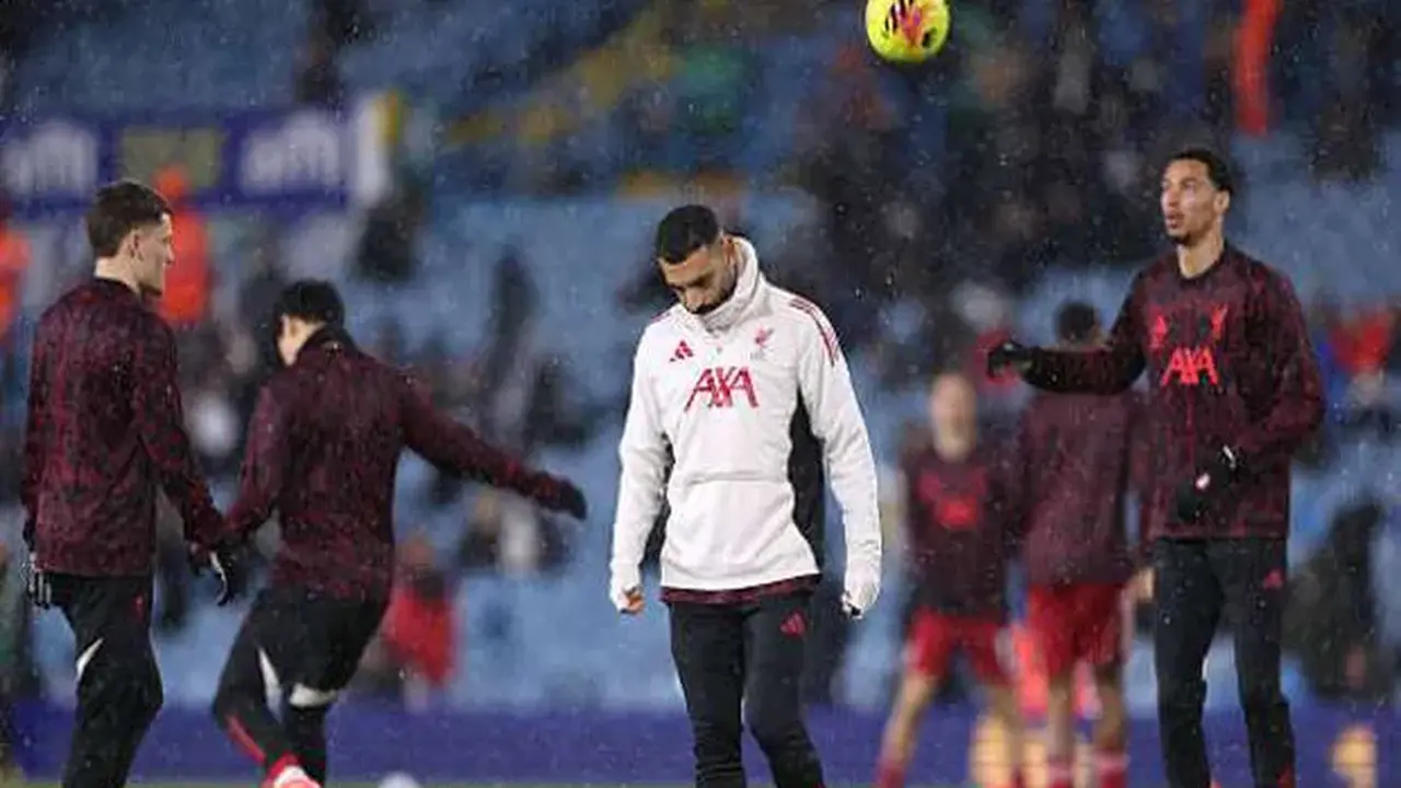 محمد صلاح يتلقى ضربة جديدة بعد قرار سلوت يؤثر على مستقبله الرياضي